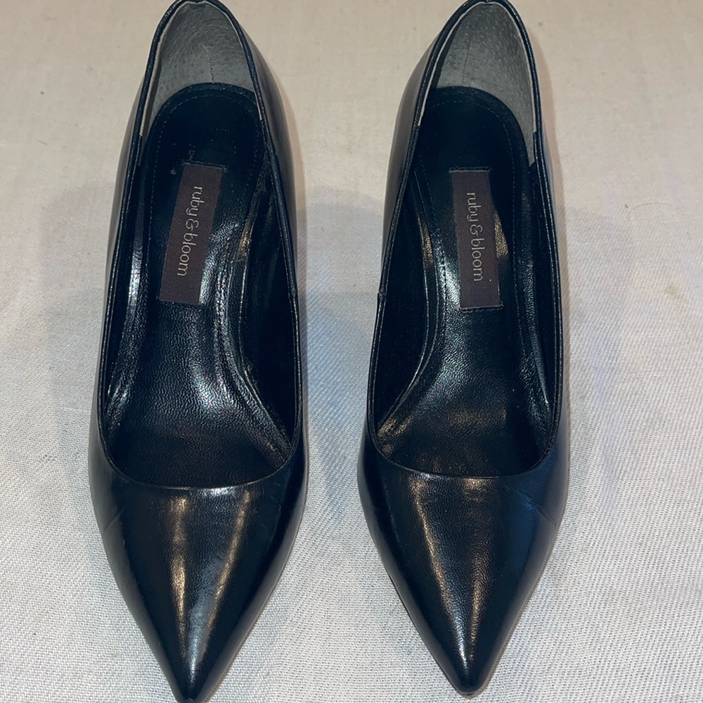 Ruby & Bloom Black Heels